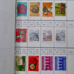 Lot de timbres de Suisse neufs et oblitérés en 6 carnets à choix.