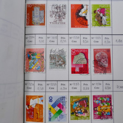 Lot de timbres de Suisse neufs et oblitérés en 6 carnets à choix.