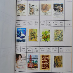 Lot de timbres d'Australie 1912-1998 oblitérés en 3 carnets à choix.