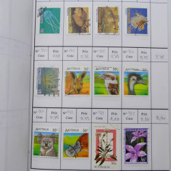 Lot de timbres d'Australie 1912-1998 oblitérés en 3 carnets à choix.