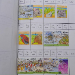 Lot de timbres d'Australie 1912-1998 oblitérés en 3 carnets à choix.