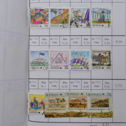 Lot de timbres d'Australie 1912-1998 oblitérés en 3 carnets à choix.
