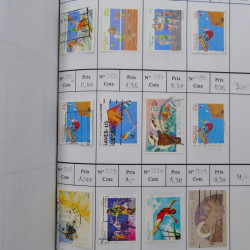 Lot de timbres d'Australie 1912-1998 oblitérés en 3 carnets à choix.