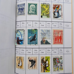 Lot de timbres d'Australie 1912-1998 oblitérés en 3 carnets à choix.