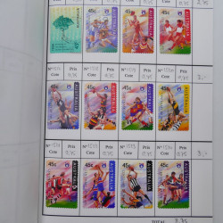 Lot de timbres d'Australie 1912-1998 oblitérés en 3 carnets à choix.