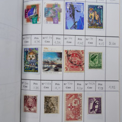 Lot de timbres d'Australie 1912-1998 oblitérés en 3 carnets à choix.