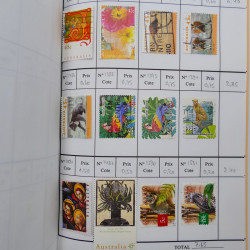 Lot de timbres d'Australie 1912-1998 oblitérés en 3 carnets à choix.