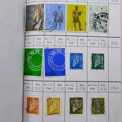 Lot de timbres d'Irlande 1922-1997 oblitérés en 2 carnets à choix.