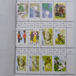 Lot de timbres d'Irlande 1922-1997 oblitérés en 2 carnets à choix.