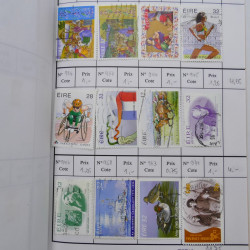 Lot de timbres d'Irlande 1922-1997 oblitérés en 2 carnets à choix.