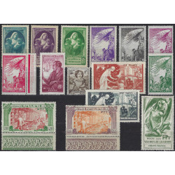 Timbres de bienfaisance PTT 1940-1943 sélection de 15 valeurs neufs.