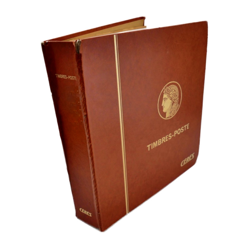 Collection massive timbres d'Europe neufs et oblitérés en un album.