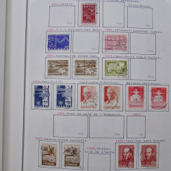 Collection massive timbres d'Europe neufs et oblitérés en un album.