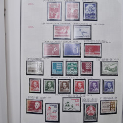 Collection massive timbres d'Europe neufs et oblitérés en un album.