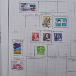 Collection massive timbres d'Europe neufs et oblitérés en un album.