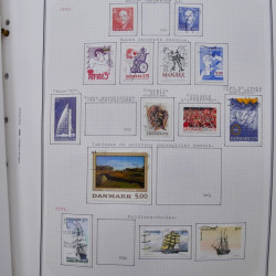 Collection massive timbres d'Europe neufs et oblitérés en un album.