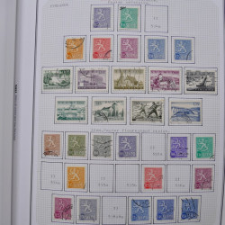 Collection massive timbres d'Europe neufs et oblitérés en un album.