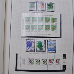 Collection massive timbres d'Europe neufs et oblitérés en un album.