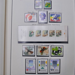 Collection massive timbres d'Europe neufs et oblitérés en un album.