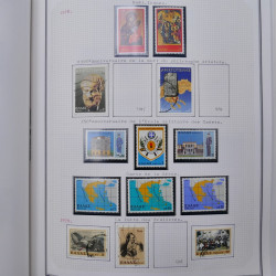 Collection massive timbres d'Europe neufs et oblitérés en un album.