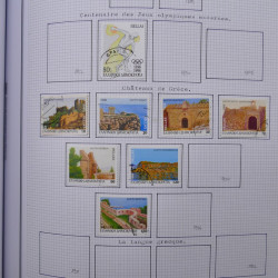 Collection massive timbres d'Europe neufs et oblitérés en un album.