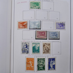 Collection massive timbres d'Europe neufs et oblitérés en un album.