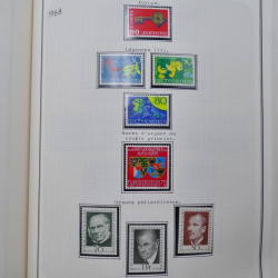 Collection massive timbres d'Europe neufs et oblitérés en un album.