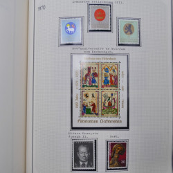 Collection massive timbres d'Europe neufs et oblitérés en un album.