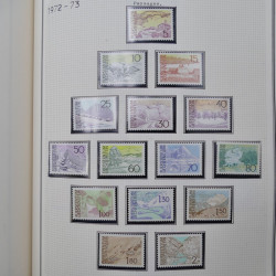 Collection massive timbres d'Europe neufs et oblitérés en un album.