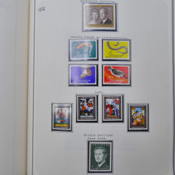 Collection massive timbres d'Europe neufs et oblitérés en un album.