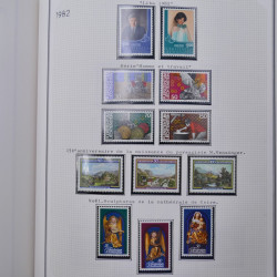 Collection massive timbres d'Europe neufs et oblitérés en un album.