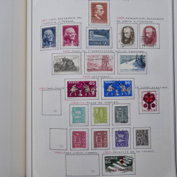 Collection massive timbres d'Europe neufs et oblitérés en un album.