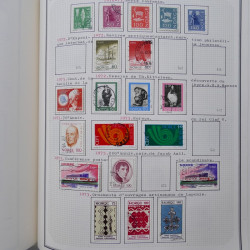 Collection massive timbres d'Europe neufs et oblitérés en un album.