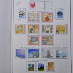 Collection massive timbres d'Europe neufs et oblitérés en un album.