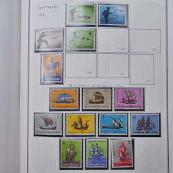 Collection massive timbres d'Europe neufs et oblitérés en un album.