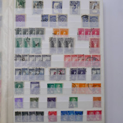 Lot de timbres de Turquie, Yougoslavie oblitérés en un album