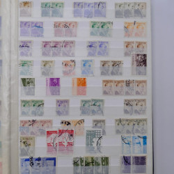 Lot de timbres de Turquie, Yougoslavie oblitérés en un album