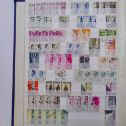 Lot de timbres de Turquie, Yougoslavie oblitérés en un album