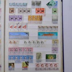 Lot de timbres de Turquie, Yougoslavie oblitérés en un album