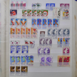 Lot de timbres de Turquie, Yougoslavie oblitérés en un album