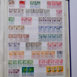 Lot de timbres de Turquie, Yougoslavie oblitérés en un album