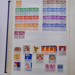 Lot de timbres de Turquie, Yougoslavie oblitérés en un album