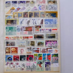 Lot de timbres de Russie neufs et oblitérés en deux albums.