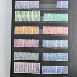 Lot de timbres de Finlande neufs et oblitérés en un album.