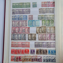 Lot de timbres d'Hongrie oblitérés en un album.