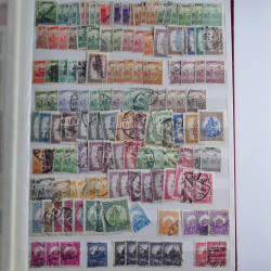 Lot de timbres d'Hongrie oblitérés en un album.