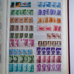 Lot de timbres d'Hongrie oblitérés en un album.