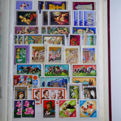 Lot de timbres d'Hongrie oblitérés en un album.