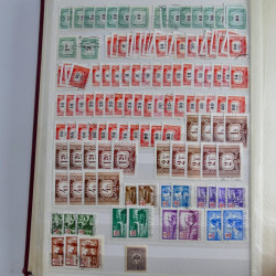 Lot de timbres d'Hongrie oblitérés en un album.