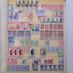 Lot de timbres de Tunisie oblitérés en un album.
